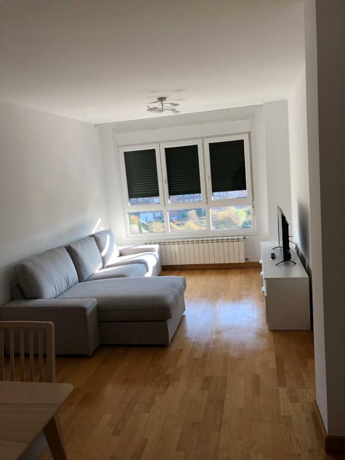 Piso Vacacional En Aviles Appartement Buitenkant foto