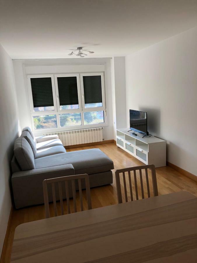 Piso Vacacional En Aviles Appartement Buitenkant foto